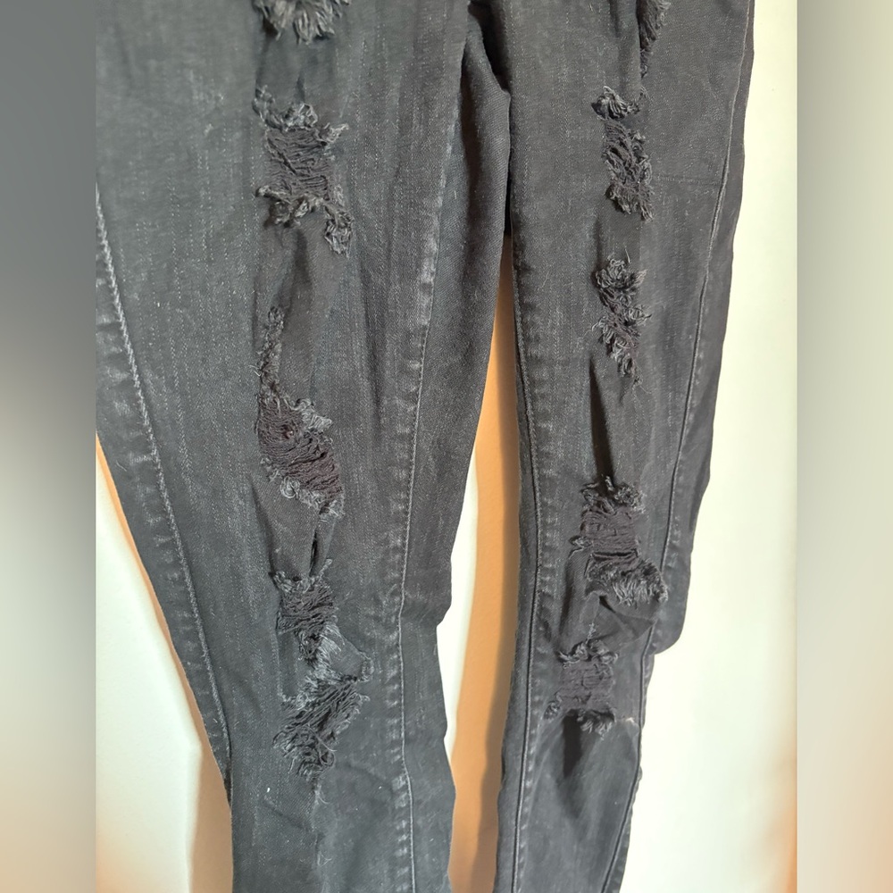 NWoT Torrid Black Bombshell Skinny Jeans ripped